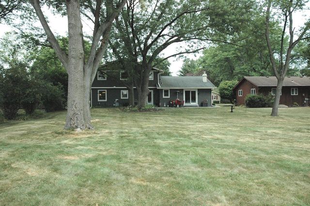 824 Suffolk Drive, Janesville, WI 53546