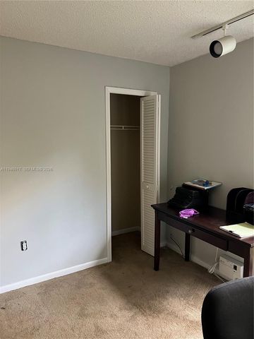 10140 NW 21st Ct, Pembroke Pines, FL 33026