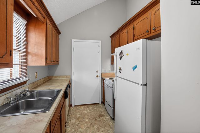 105 Field Pine Avenue, Hopkins, SC 29061
