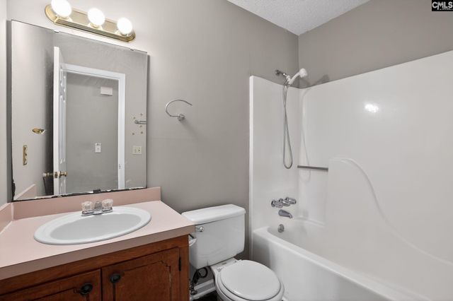 105 Field Pine Avenue, Hopkins, SC 29061