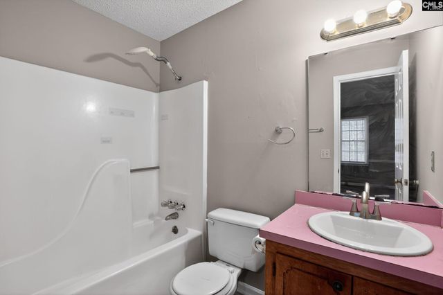 105 Field Pine Avenue, Hopkins, SC 29061
