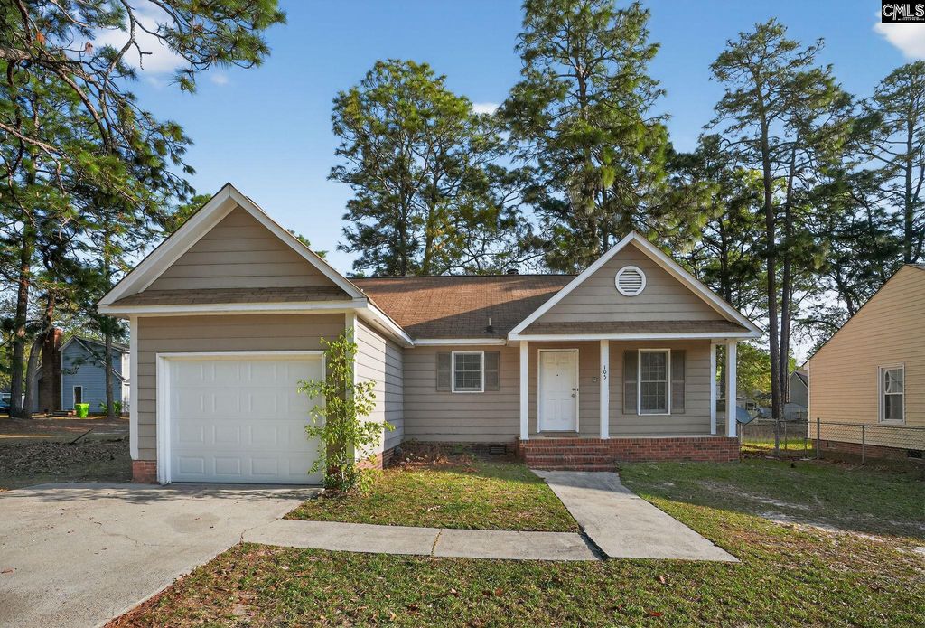 105 Field Pine Avenue, Hopkins, SC 29061