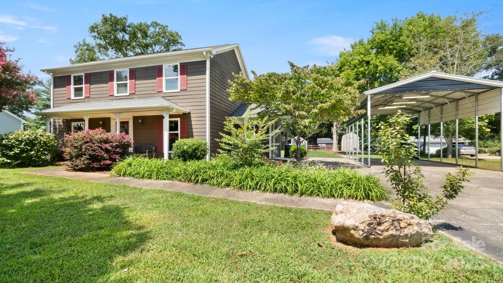 8809 Fairview Road, Mint Hill, NC 28227