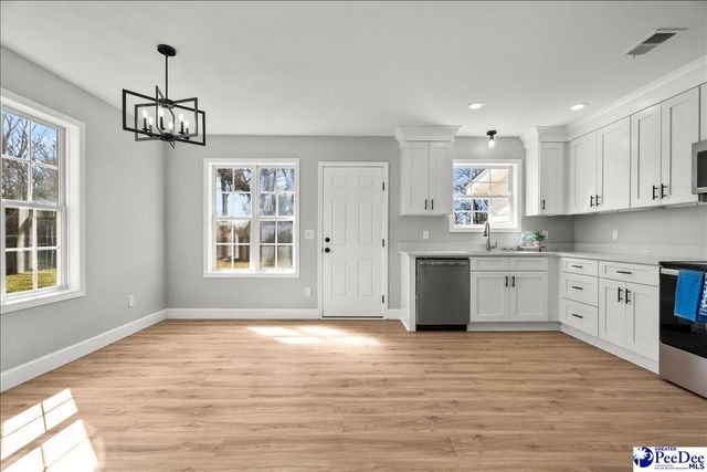 2932 Bentgrass CT, Effingham, SC 29541