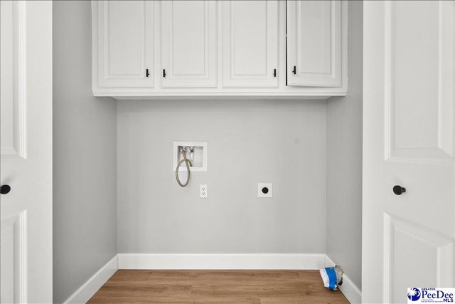 2932 Bentgrass CT, Effingham, SC 29541