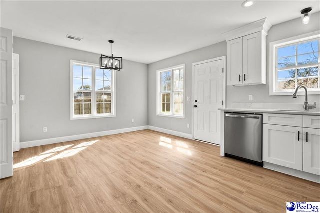 2932 Bentgrass CT, Effingham, SC 29541