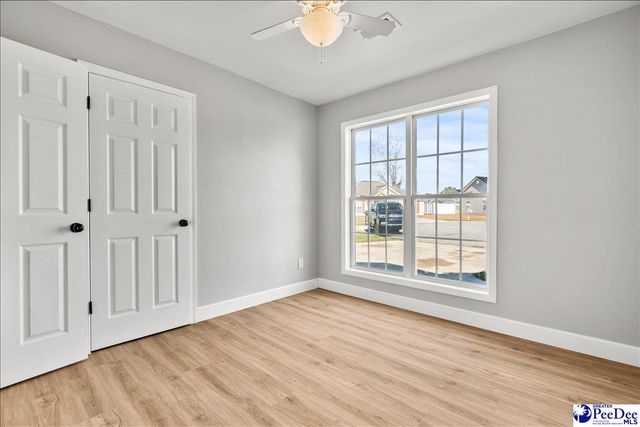 2932 Bentgrass CT, Effingham, SC 29541