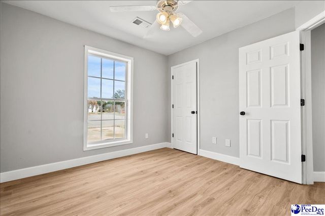 2932 Bentgrass CT, Effingham, SC 29541