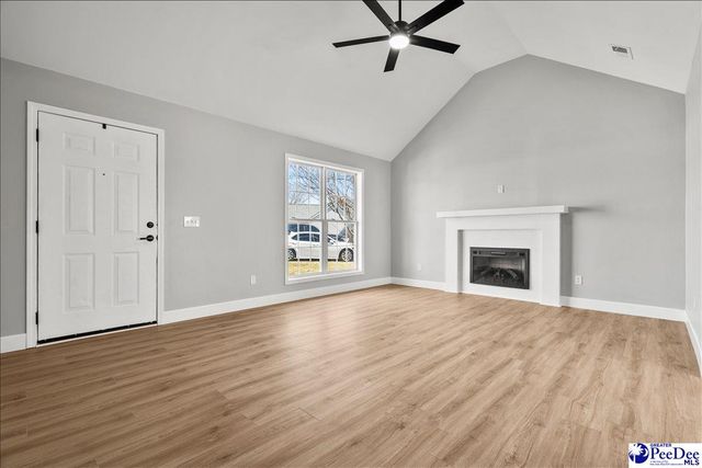 2932 Bentgrass CT, Effingham, SC 29541