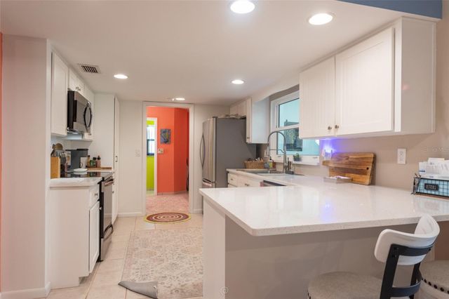 11 CLEARVIEW COURT S, Palm Coast, FL 32137