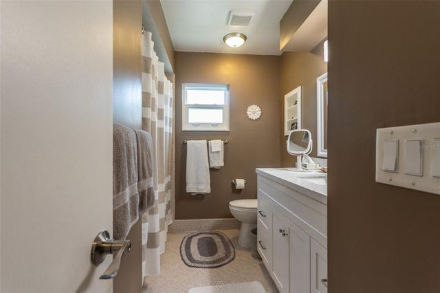 11 CLEARVIEW COURT S, Palm Coast, FL 32137