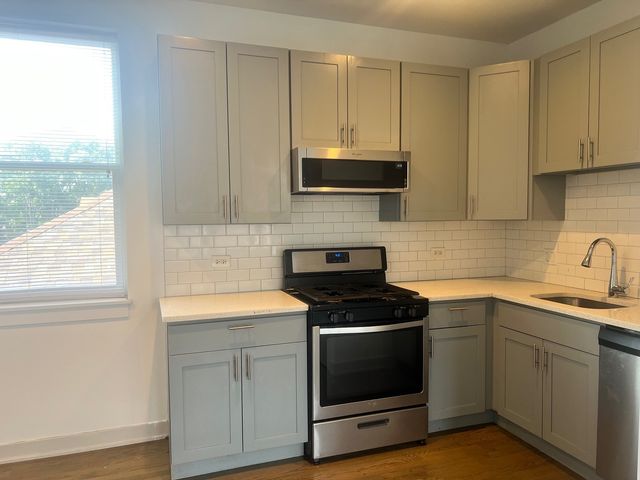 7136 S Prairie Avenue 2, Chicago, IL 60619
