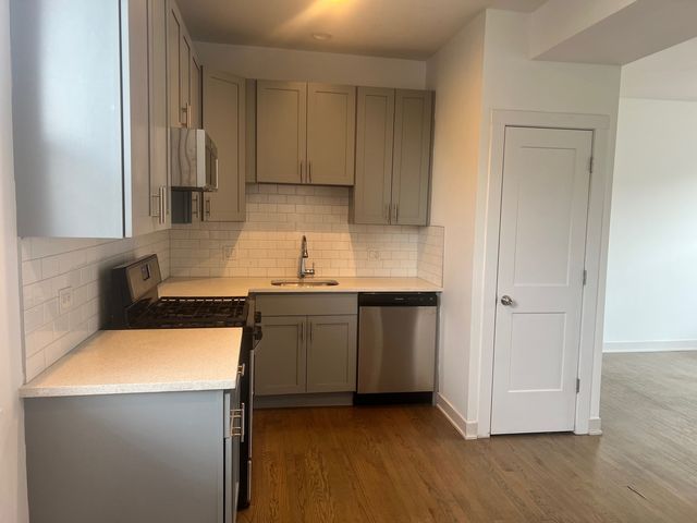 7136 S Prairie Avenue 2, Chicago, IL 60619