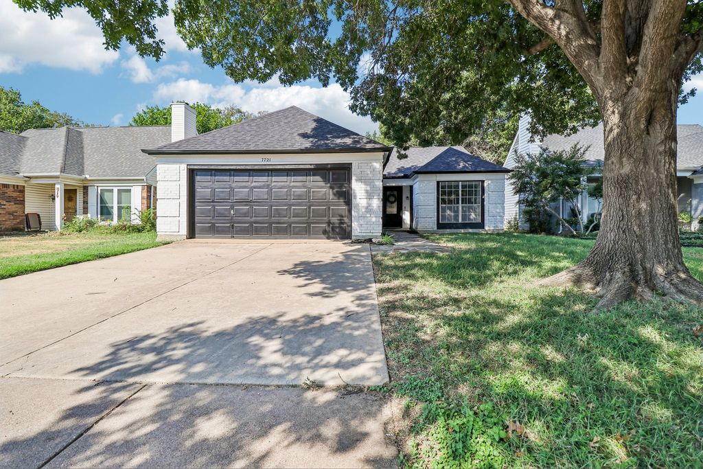 7721 Waxwing Circle W, Fort Worth, TX 76137 — exterior