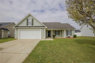 196 Lochwood Drive, Raeford, NC 28376