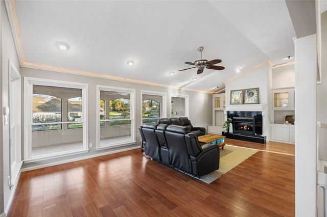 13302 Northshore Drive, Montgomery, TX 77356