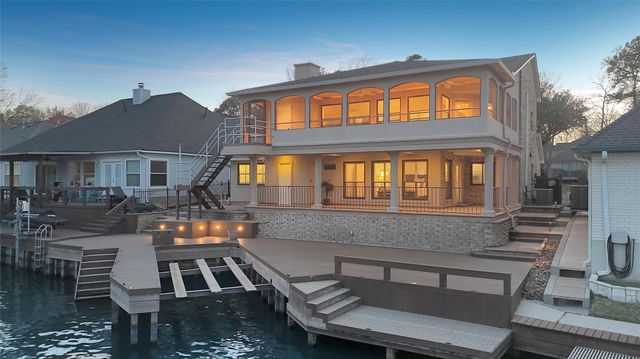 13302 Northshore Drive, Montgomery, TX 77356