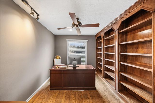 13302 Northshore Drive, Montgomery, TX 77356