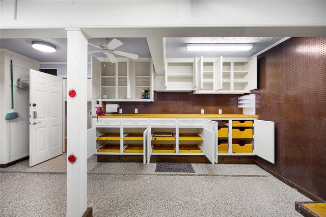 13302 Northshore Drive, Montgomery, TX 77356