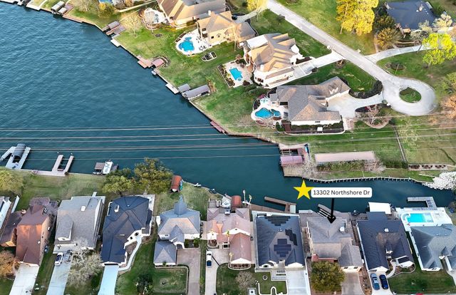 13302 Northshore Drive, Montgomery, TX 77356