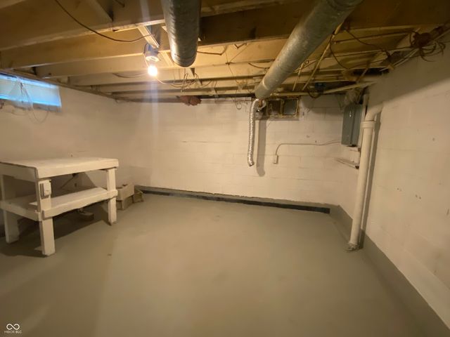 1462 N Gladstone Avenue, Indianapolis, IN 46201