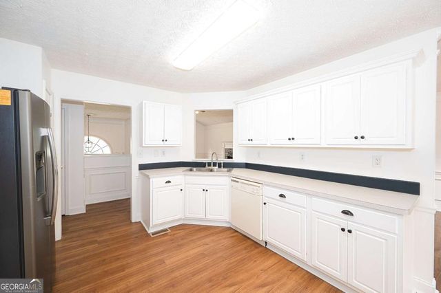 6532 Sundial Avenue, Flowery Branch, GA 30542