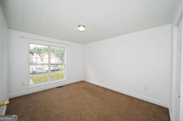 6532 Sundial Avenue, Flowery Branch, GA 30542