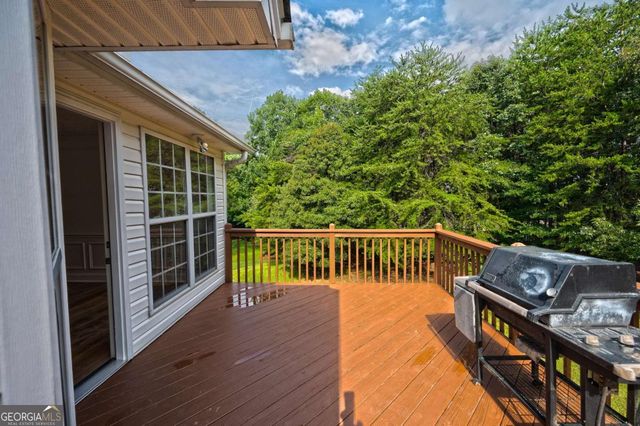 6532 Sundial Avenue, Flowery Branch, GA 30542