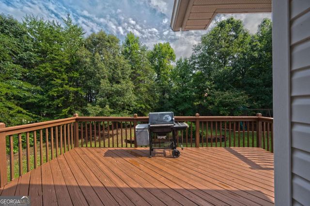 6532 Sundial Avenue, Flowery Branch, GA 30542