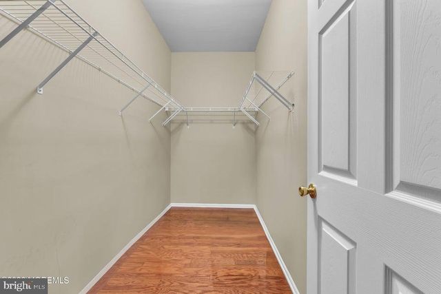 19 CROWN CIR, Lakewood, NJ 08701