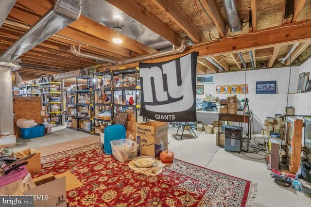 19 CROWN CIR, Lakewood, NJ 08701