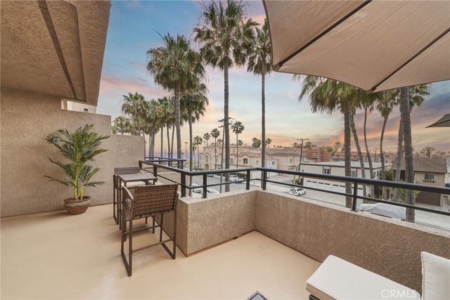 1200 Pacific Coast, Huntington Beach, CA 92648