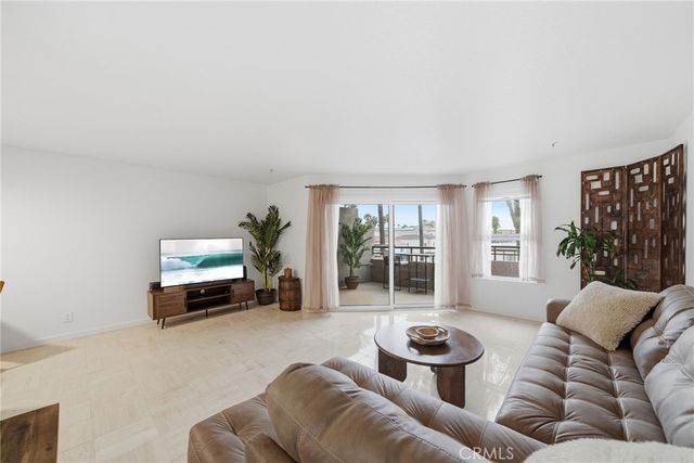 1200 Pacific Coast, Huntington Beach, CA 92648