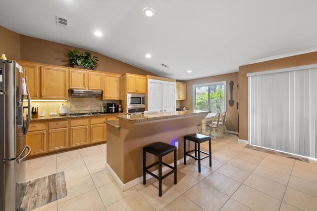 43555 Morning Star Court, La Quinta, CA 92253
