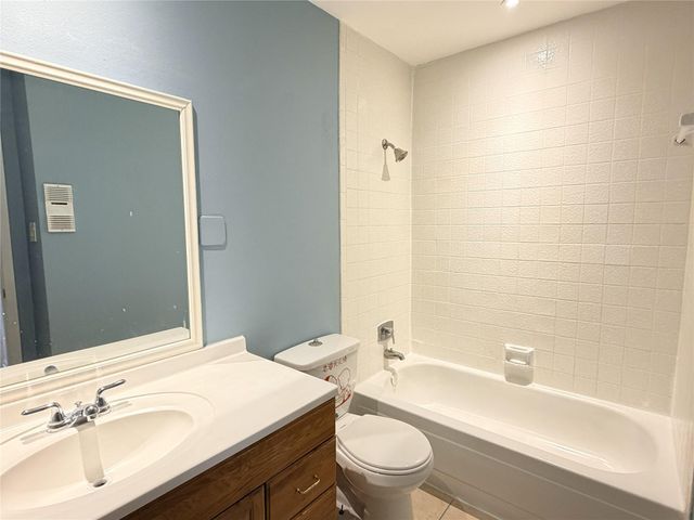 8523 Hearth Drive 19-34, Houston, TX 77054