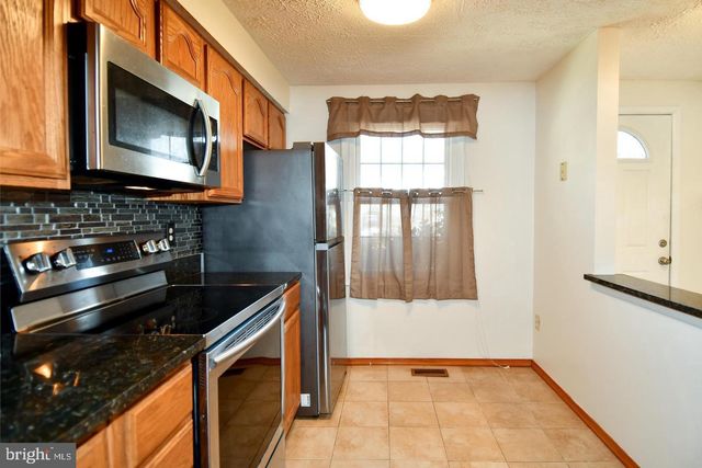 8417 CEDAR FALLS CT, Springfield, VA 22153