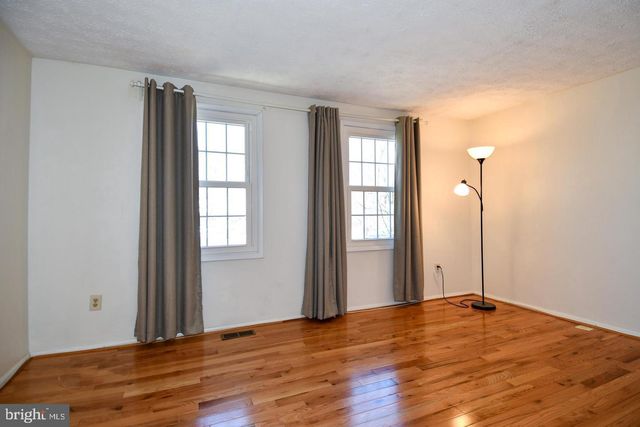 8417 CEDAR FALLS CT, Springfield, VA 22153