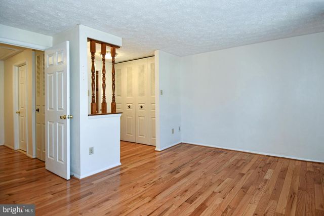 8417 CEDAR FALLS CT, Springfield, VA 22153