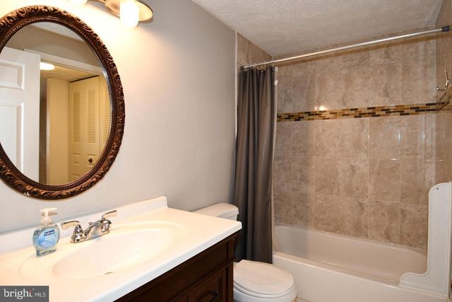 8417 CEDAR FALLS CT, Springfield, VA 22153