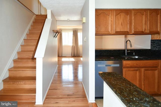 8417 CEDAR FALLS CT, Springfield, VA 22153