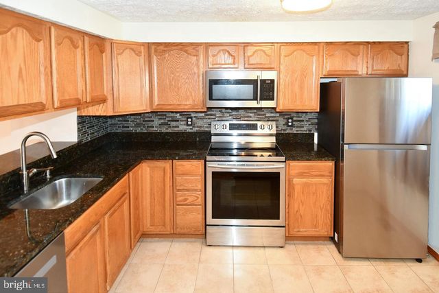 8417 CEDAR FALLS CT, Springfield, VA 22153