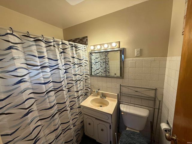 2117 Vassar Avenue, South Bend, IN 46628