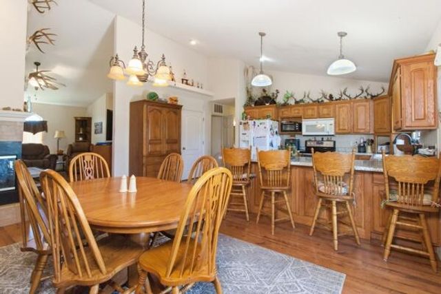 2603 Ross Lane, West Plains, MO 65775