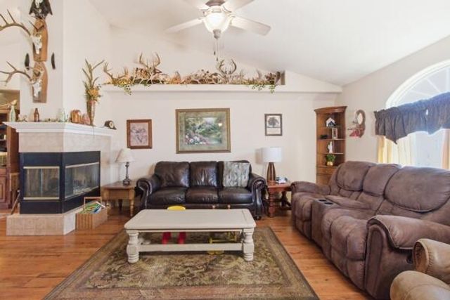 2603 Ross Lane, West Plains, MO 65775