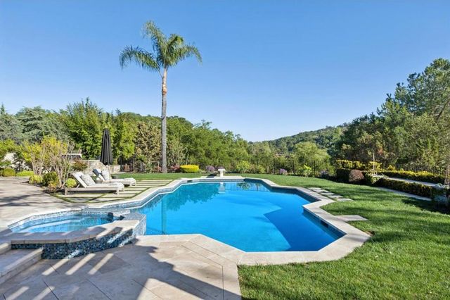 15715 Gum Tree Lane, Los Gatos, CA 95032