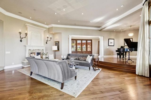 15715 Gum Tree Lane, Los Gatos, CA 95032