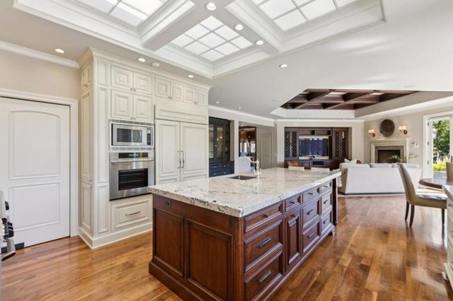 15715 Gum Tree Lane, Los Gatos, CA 95032