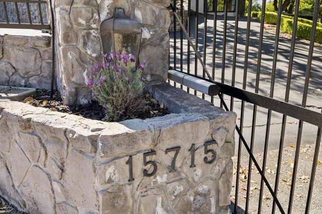 15715 Gum Tree Lane, Los Gatos, CA 95032