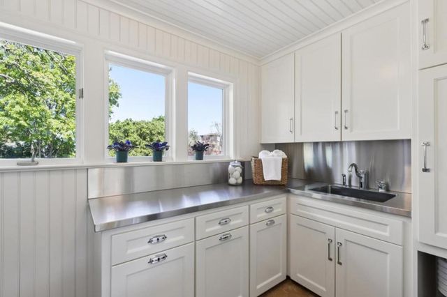 15715 Gum Tree Lane, Los Gatos, CA 95032