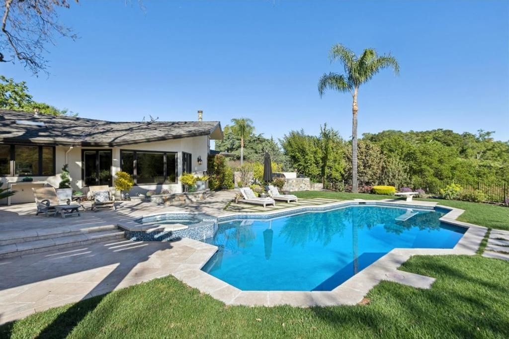 Image 106 of property listing at 15715 Gum Tree Lane, Los Gatos, CA 95032